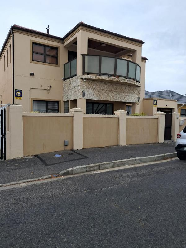 8 Bedroom Property for Sale in Vasco Estate Western Cape